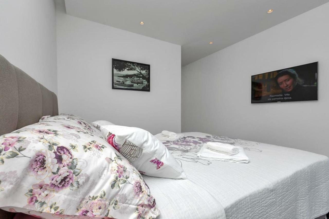 Holiday Home E Bast Bagian luar foto